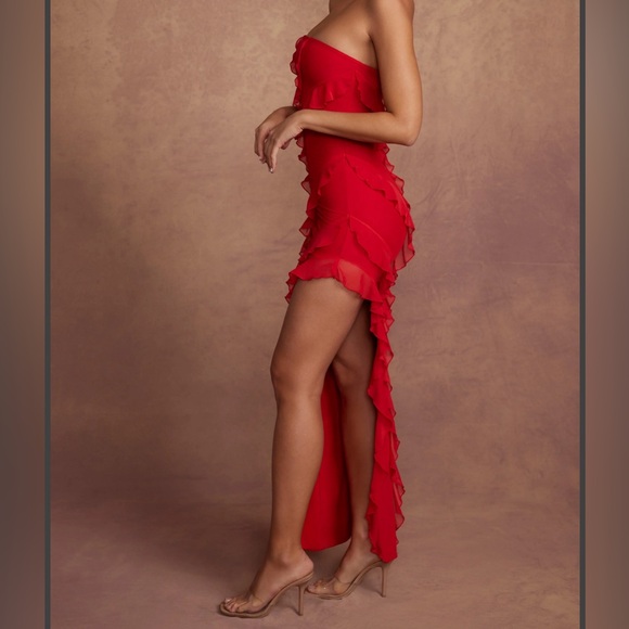 Oh Polly NEVALI Bandeau Ruffle Detail Maxi Dress in Red - Picture 3 of 4